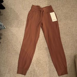 Lululemon joggers size 2